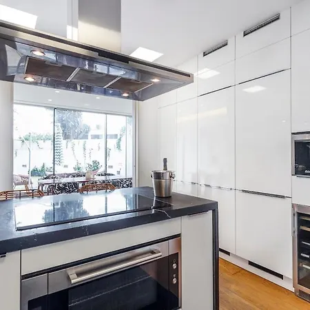 Apartment Florez Townhouse Lissabon