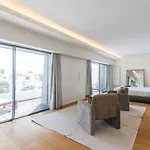 Florez Townhouse アパート
